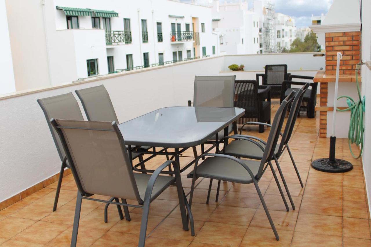 Apartamento Urb. Vila Nova, Lote 5 Armação de Pêra Exteriör bild