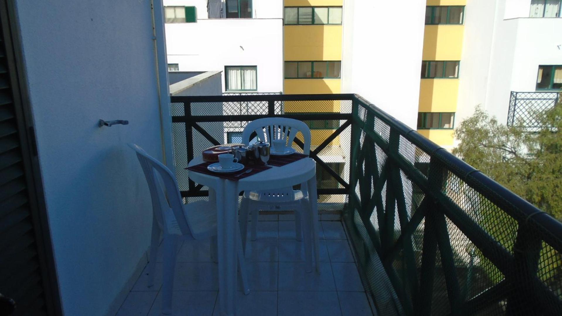 Apartamento Urb. Vila Nova, Lote 5 Armação de Pêra Exteriör bild
