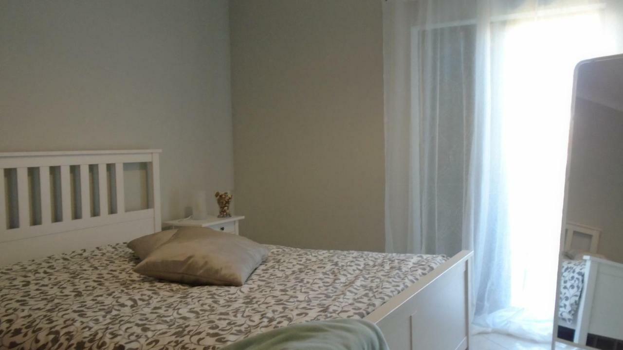 Apartamento Urb. Vila Nova, Lote 5 Armação de Pêra Exteriör bild