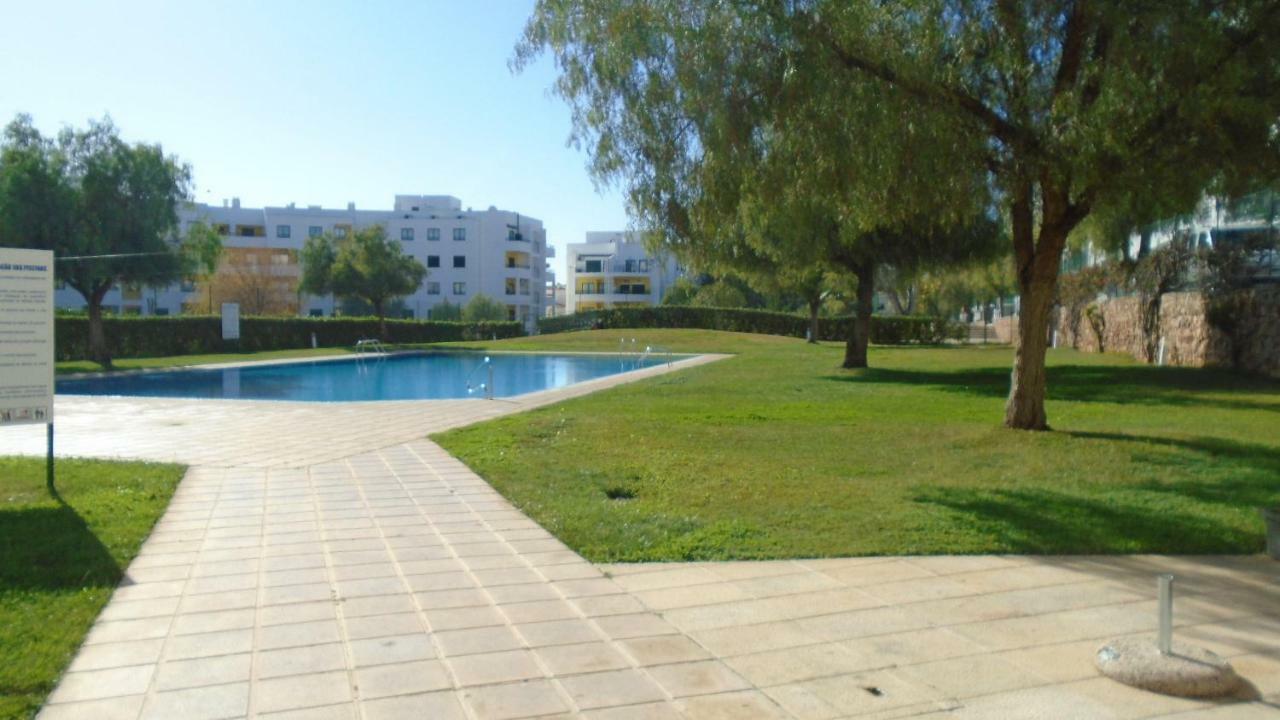 Apartamento Urb. Vila Nova, Lote 5 Armação de Pêra Exteriör bild