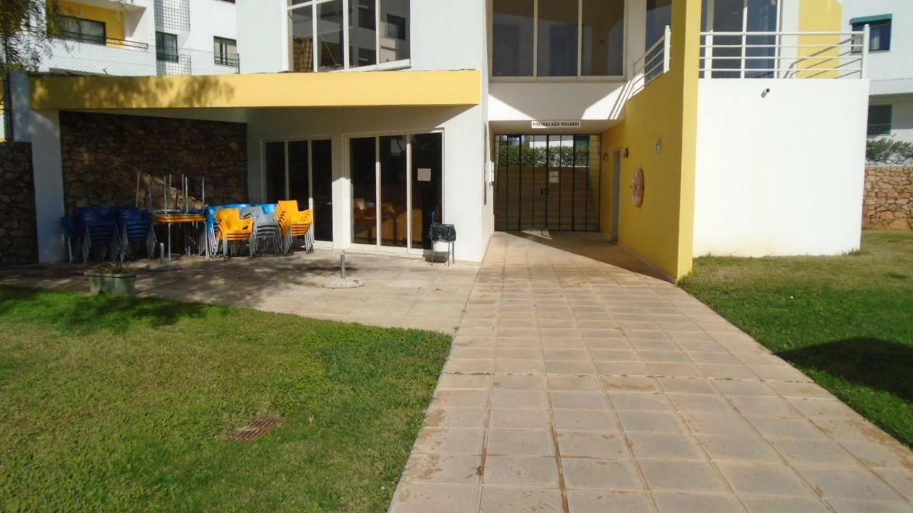 Apartamento Urb. Vila Nova, Lote 5 Armação de Pêra Exteriör bild